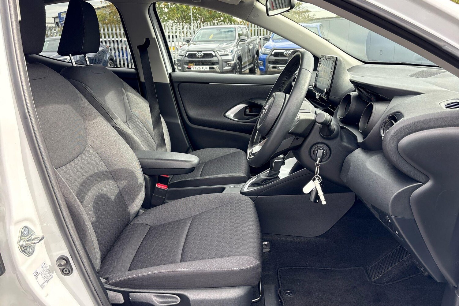 Used Toyota Yaris 2023 for sale - 76139686: Photo 17