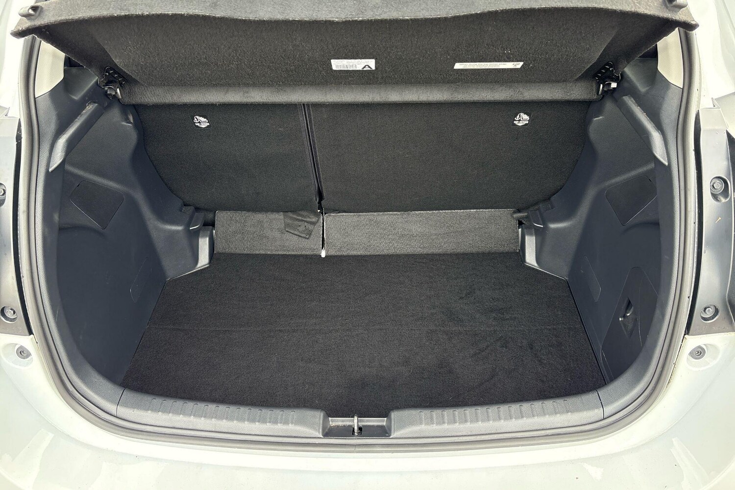 Used Toyota Yaris 2023 for sale - 76139686: Photo 20