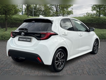 Used Toyota Yaris 2023 for sale - 76139686: Photo