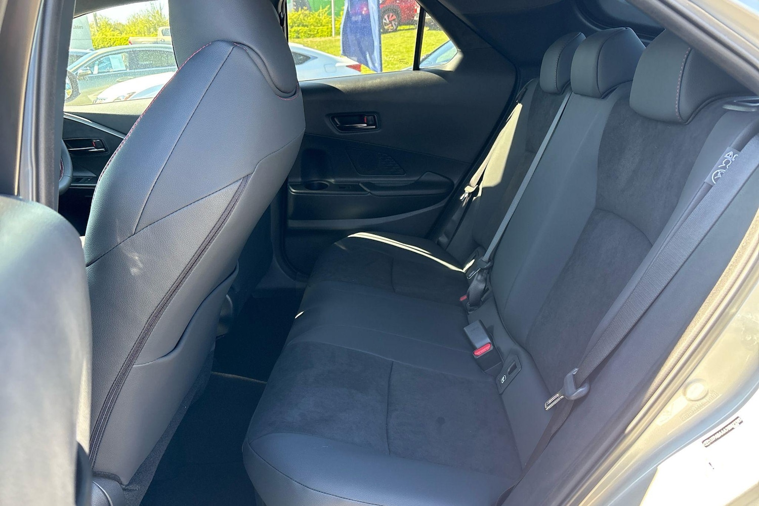 Used Toyota C-HR 2025 for sale - 77013634: Photo 17