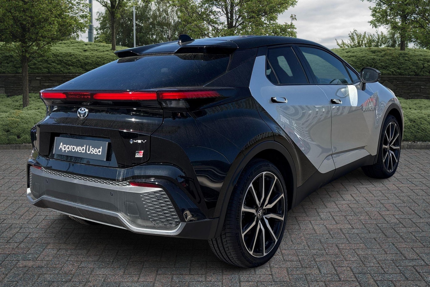 Used Toyota C-HR 2025 for sale - 77013634: Photo 2