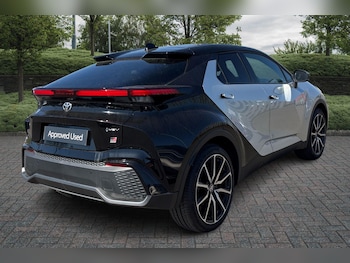 Used Toyota C-HR 2025 for sale - 77013634: Photo