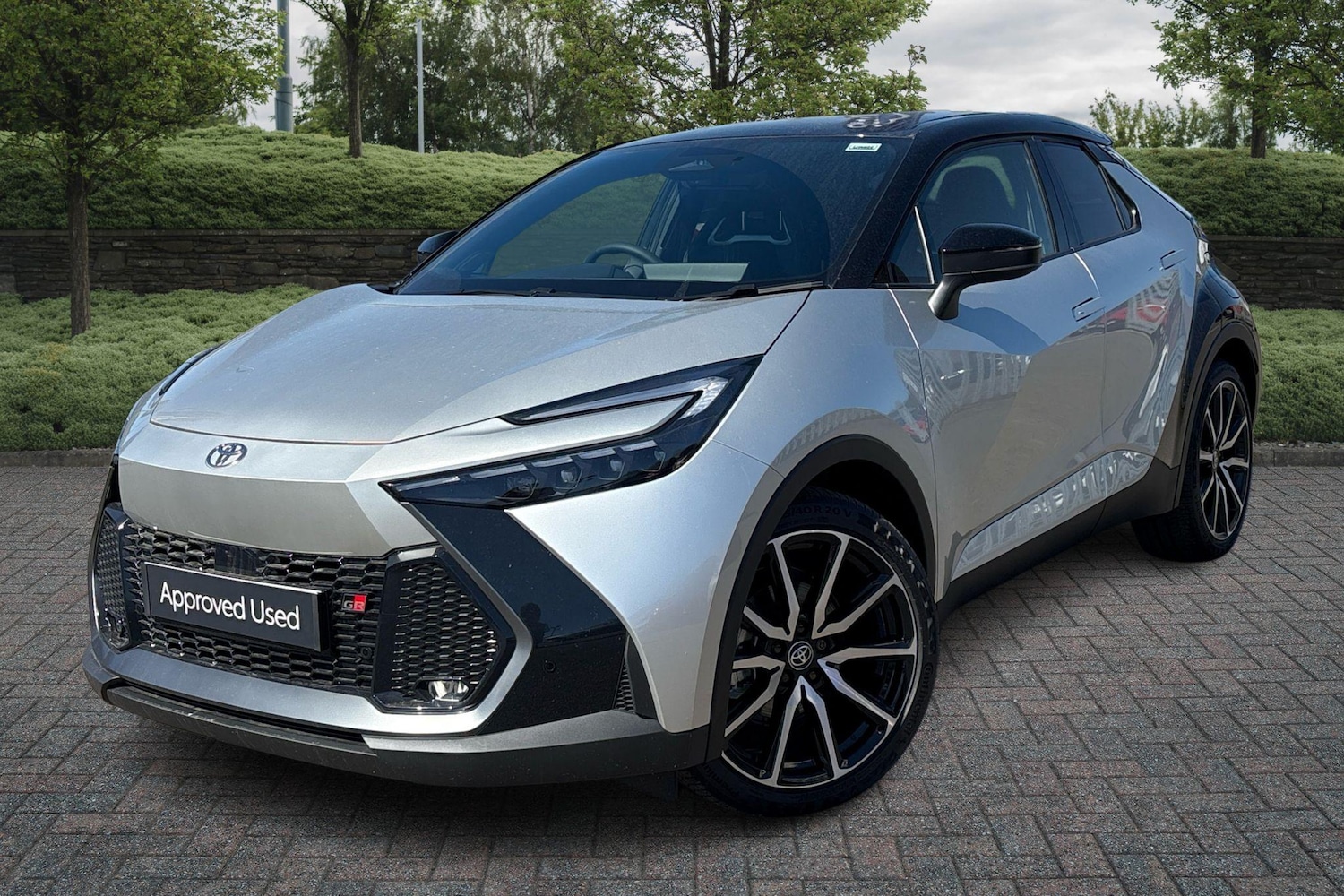 Used Toyota C-HR 2025 for sale - 77013634: Photo 3