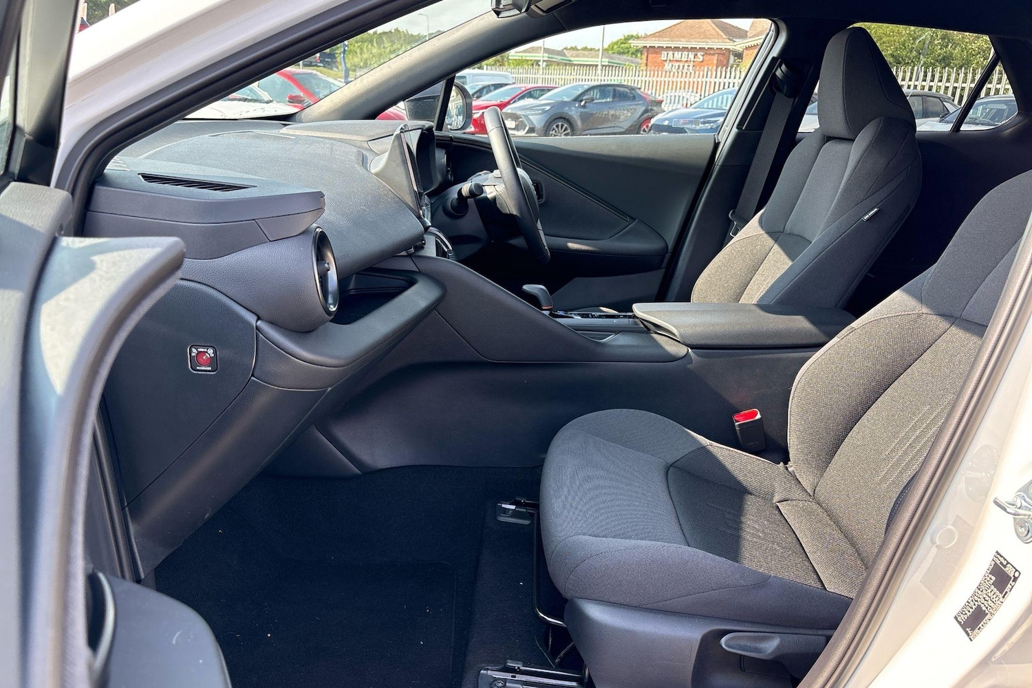 Used Toyota C-HR 2025 for sale - 77457345: Photo 18