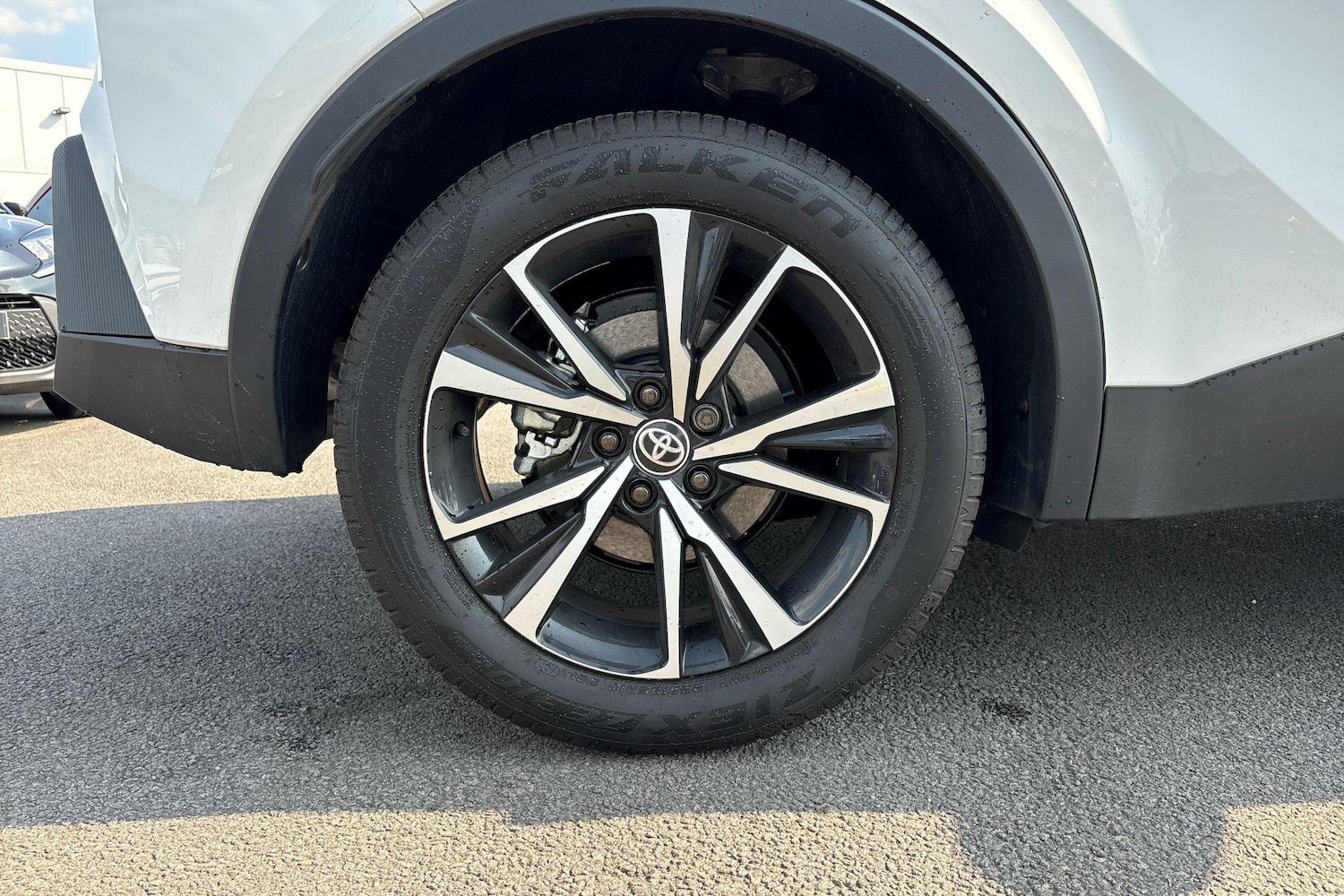 Used Toyota C-HR 2025 for sale - 77457345: Photo 23