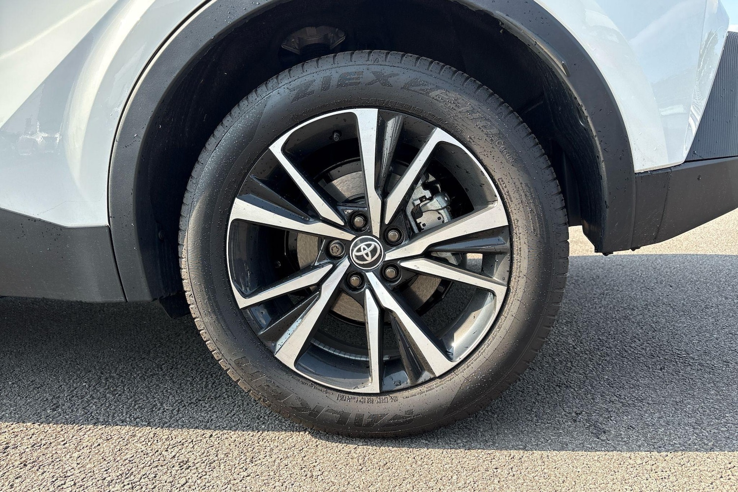 Used Toyota C-HR 2025 for sale - 77457345: Photo 25