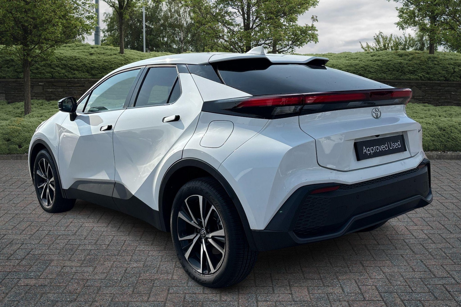 Used Toyota C-HR 2025 for sale - 77457345: Photo 4