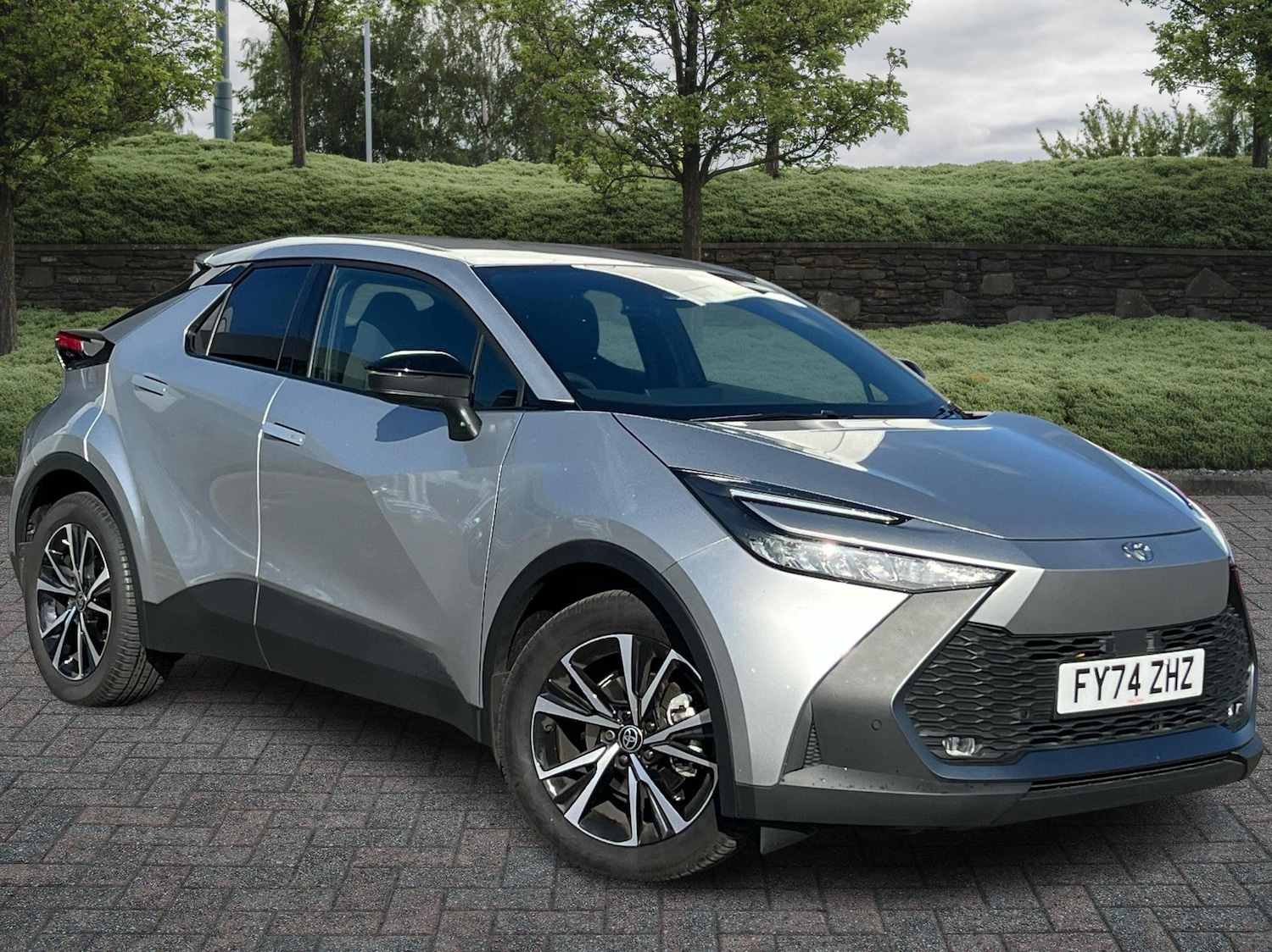 Used Toyota C-HR 2024 for sale - 76111709: Photo 1