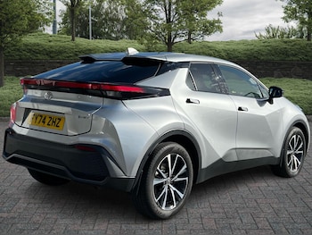Used Toyota C-HR 2024 for sale - 76111709: Photo 2