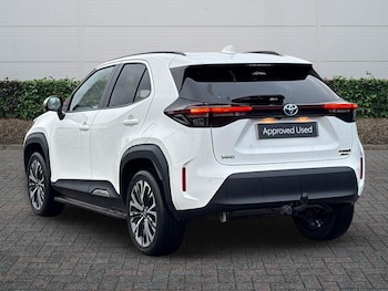 Used Toyota Yaris 2023 for sale - 77359942: Photo