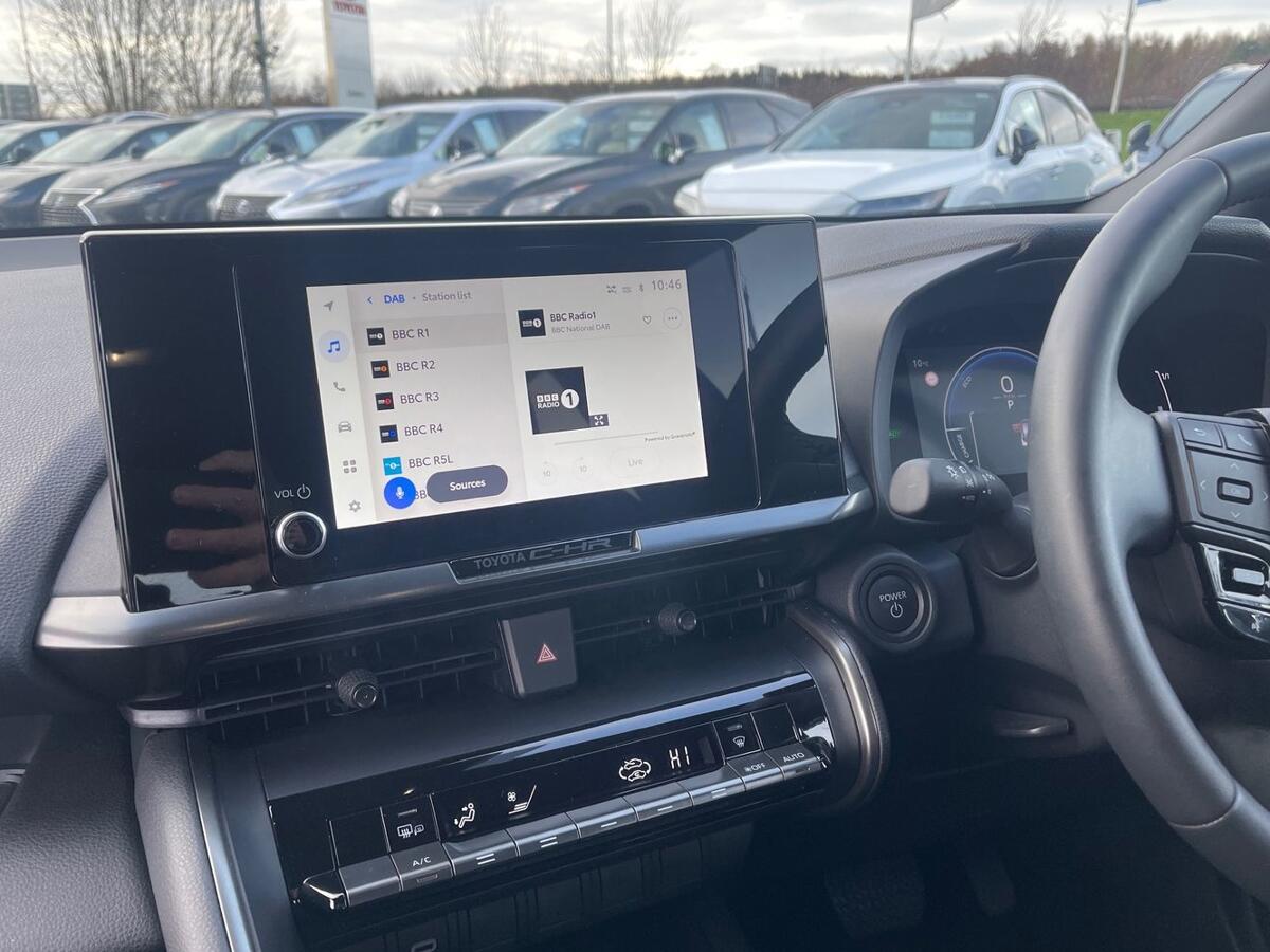 Used Toyota C-HR 2024 for sale - 76716688: Photo 11