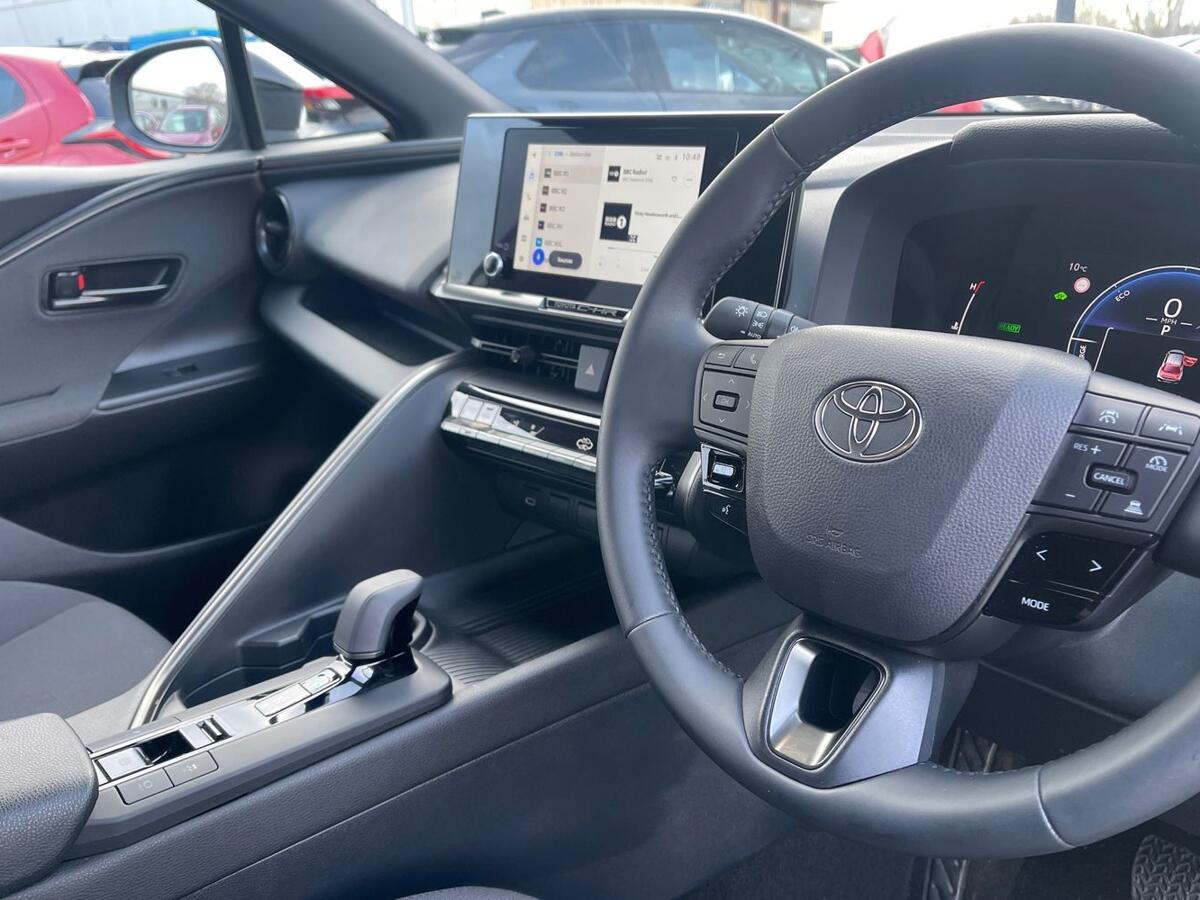 Used Toyota C-HR 2024 for sale - 76716688: Photo 17