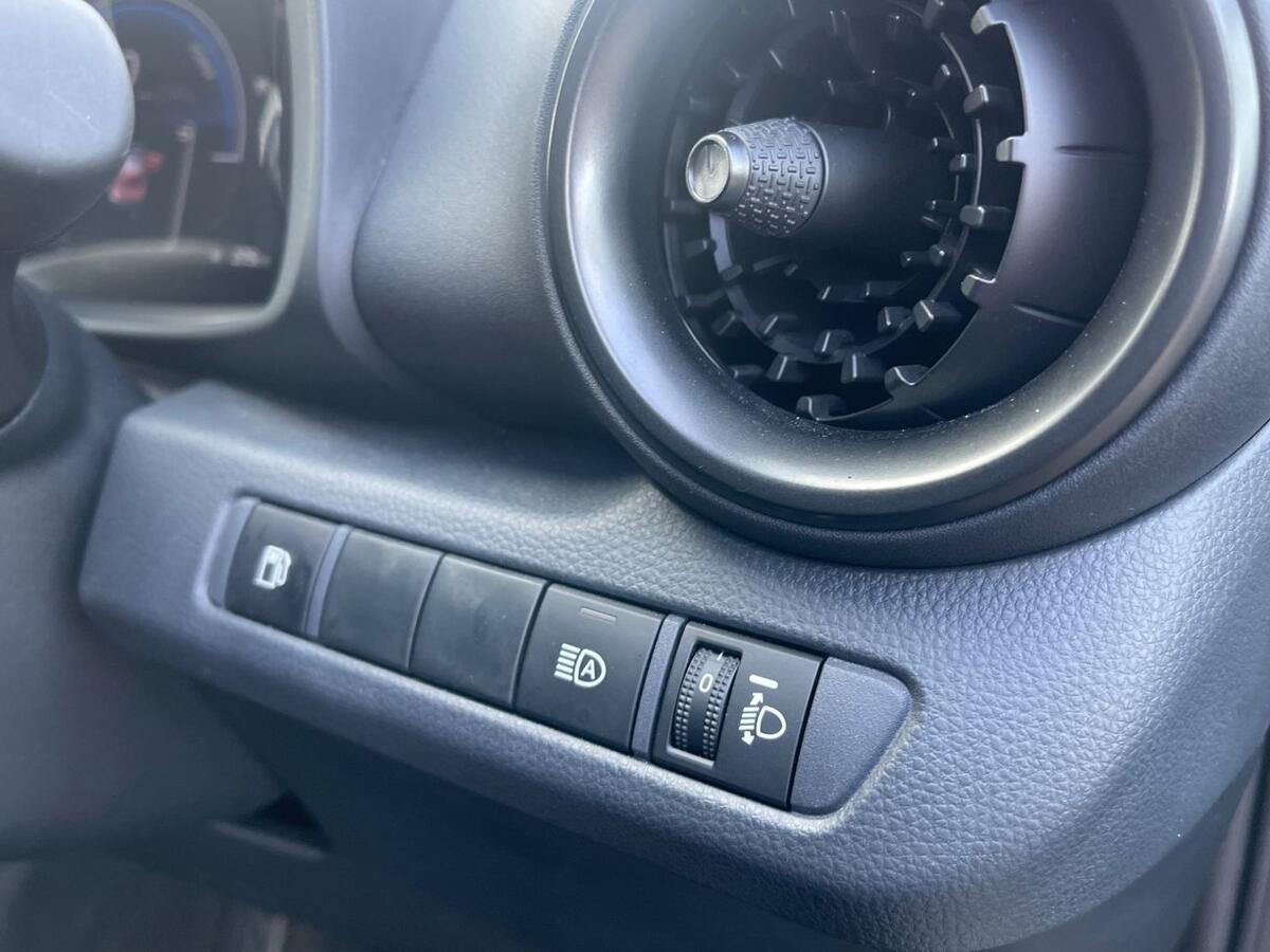 Used Toyota C-HR 2024 for sale - 76716688: Photo 18