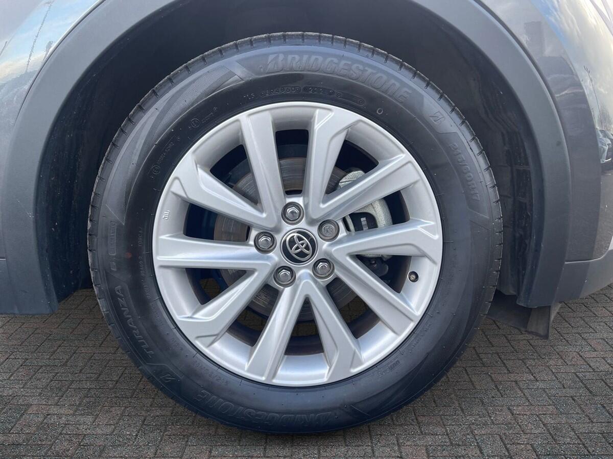 Used Toyota C-HR 2024 for sale - 76716688: Photo 6