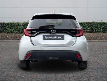Used Toyota Yaris 2024 for sale - 79633304: Photo