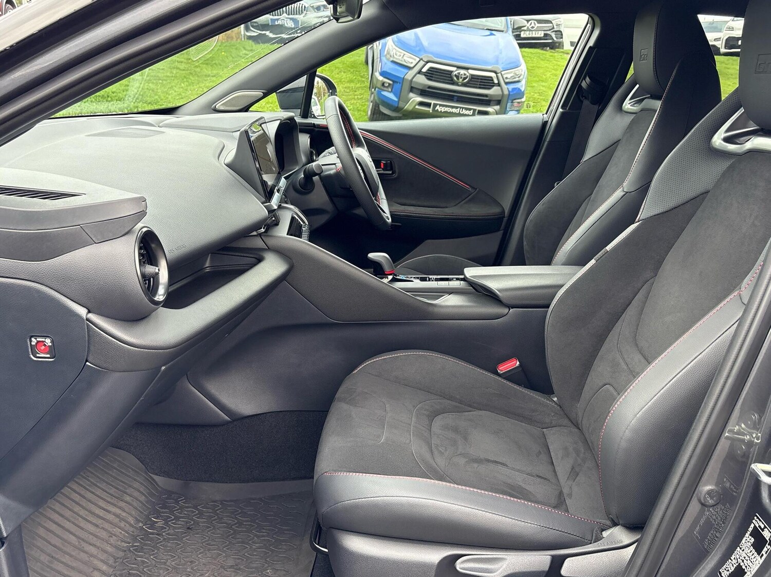 Used Toyota C-HR 2024 for sale - 76441758: Photo 10