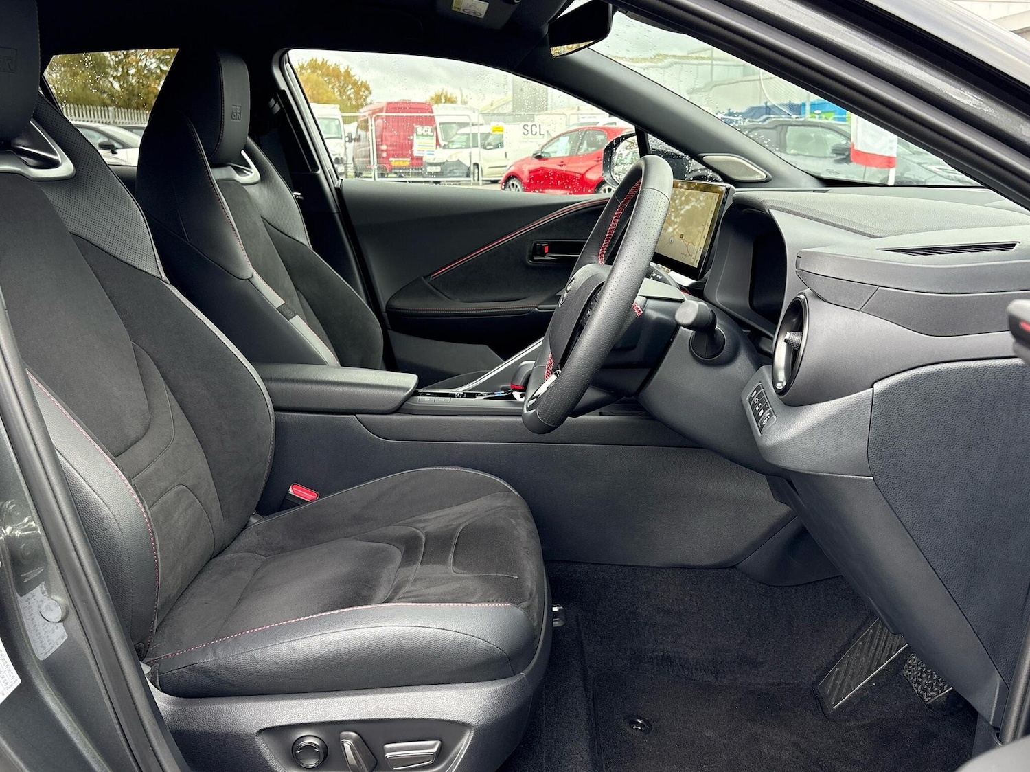 Used Toyota C-HR 2024 for sale - 76441758: Photo 11