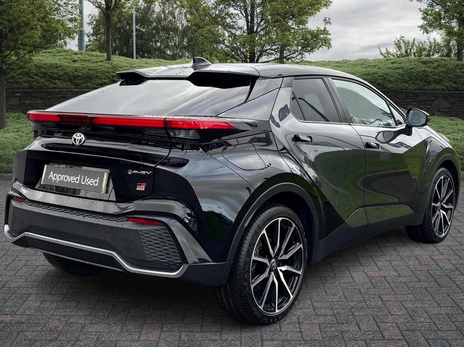 Used Toyota C-HR 2024 for sale - 76441758: Photo 2