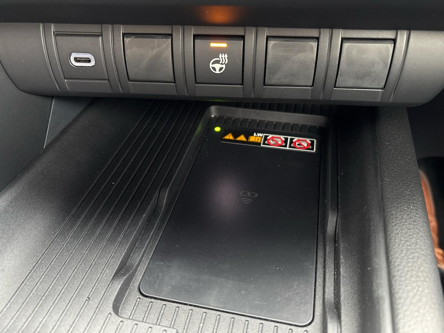 Used Toyota C-HR 2024 for sale - 76441758: Photo 25