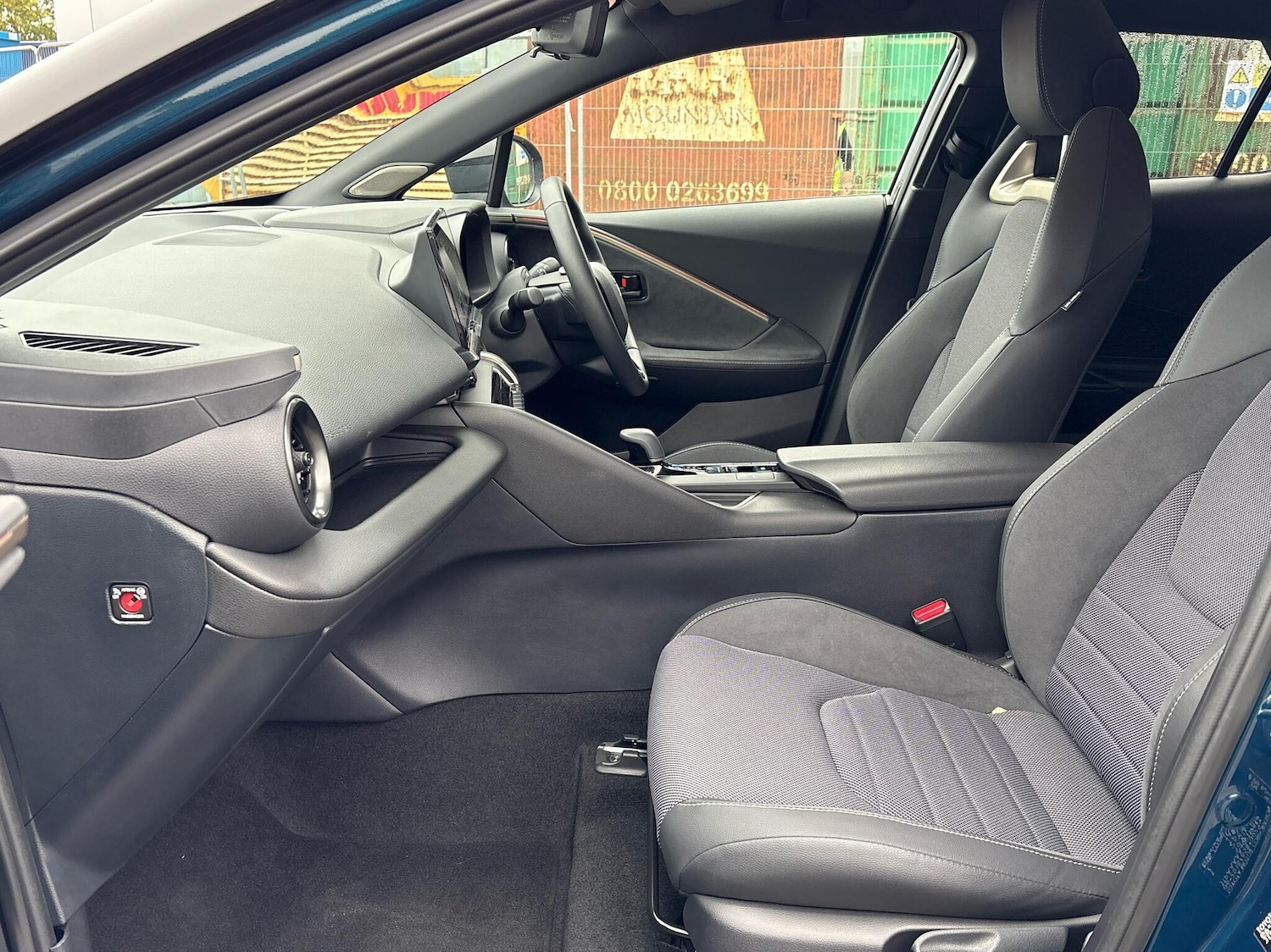 Used Toyota C-HR 2025 for sale - 76486673: Photo 10