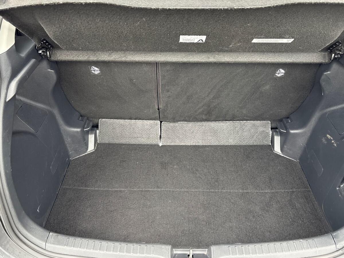 Used Toyota Yaris 2022 for sale - 77060101: Photo 14