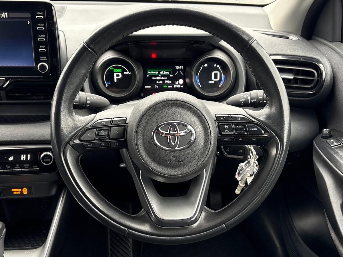 Used Toyota Yaris 2022 for sale - 77060101: Photo 9