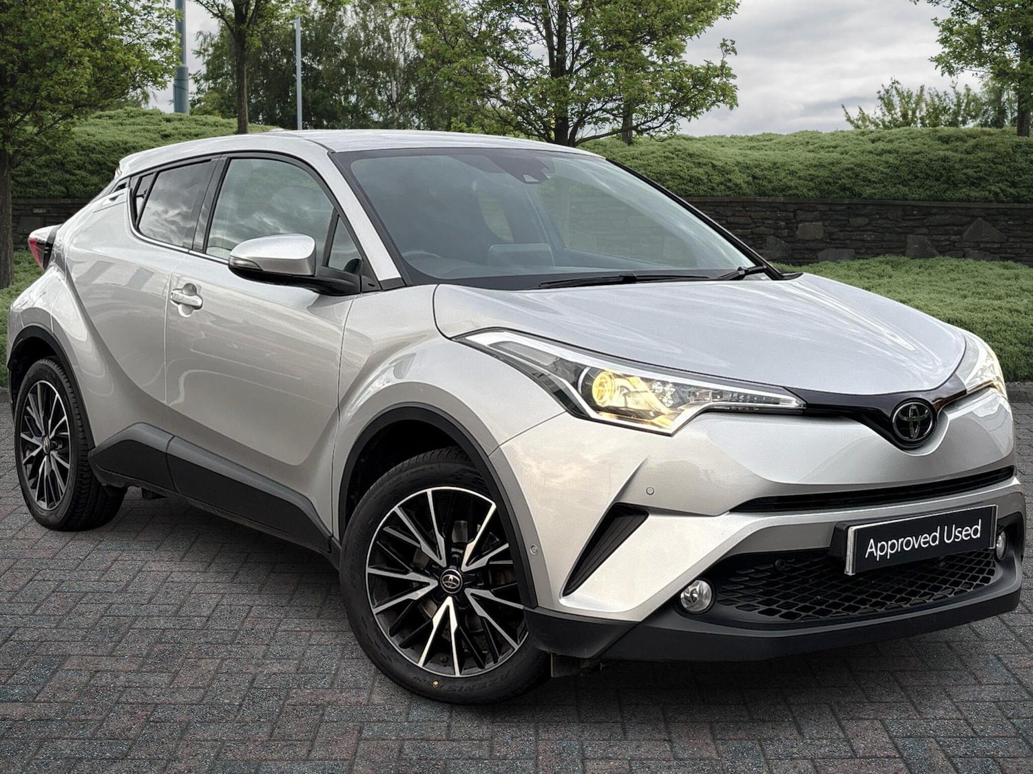Used Toyota C-HR 2019 for sale - 76271506: Photo 1