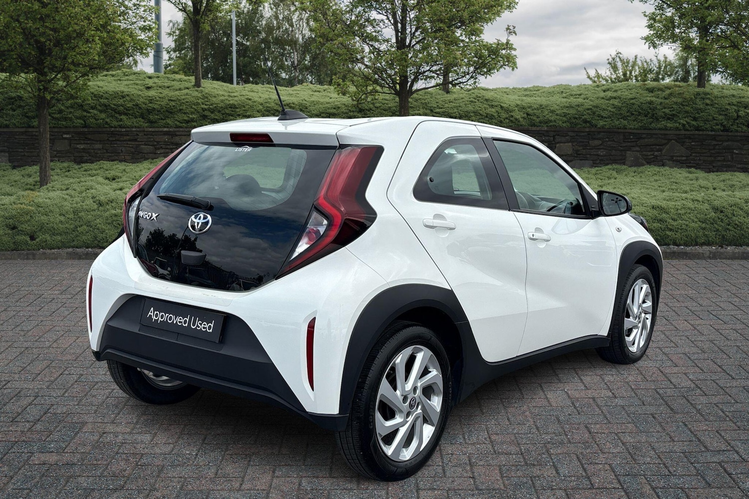 Used Toyota Aygo X 2023 for sale - 75842477: Photo 2
