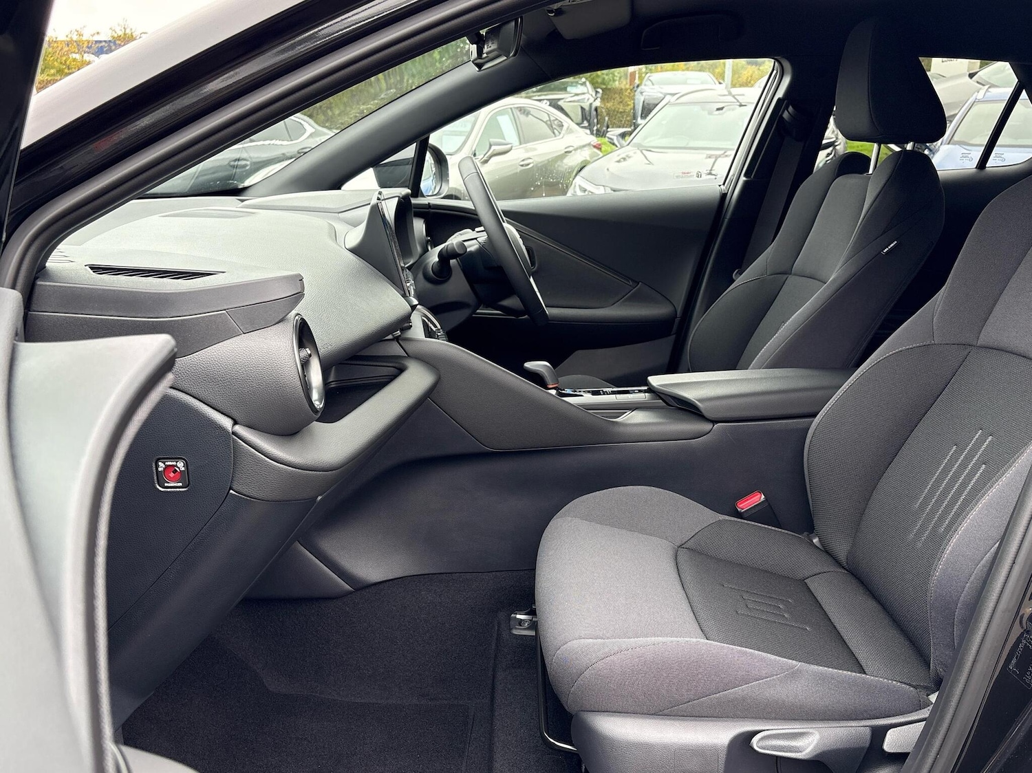 Used Toyota C-HR 2025 for sale - 76486678: Photo 10