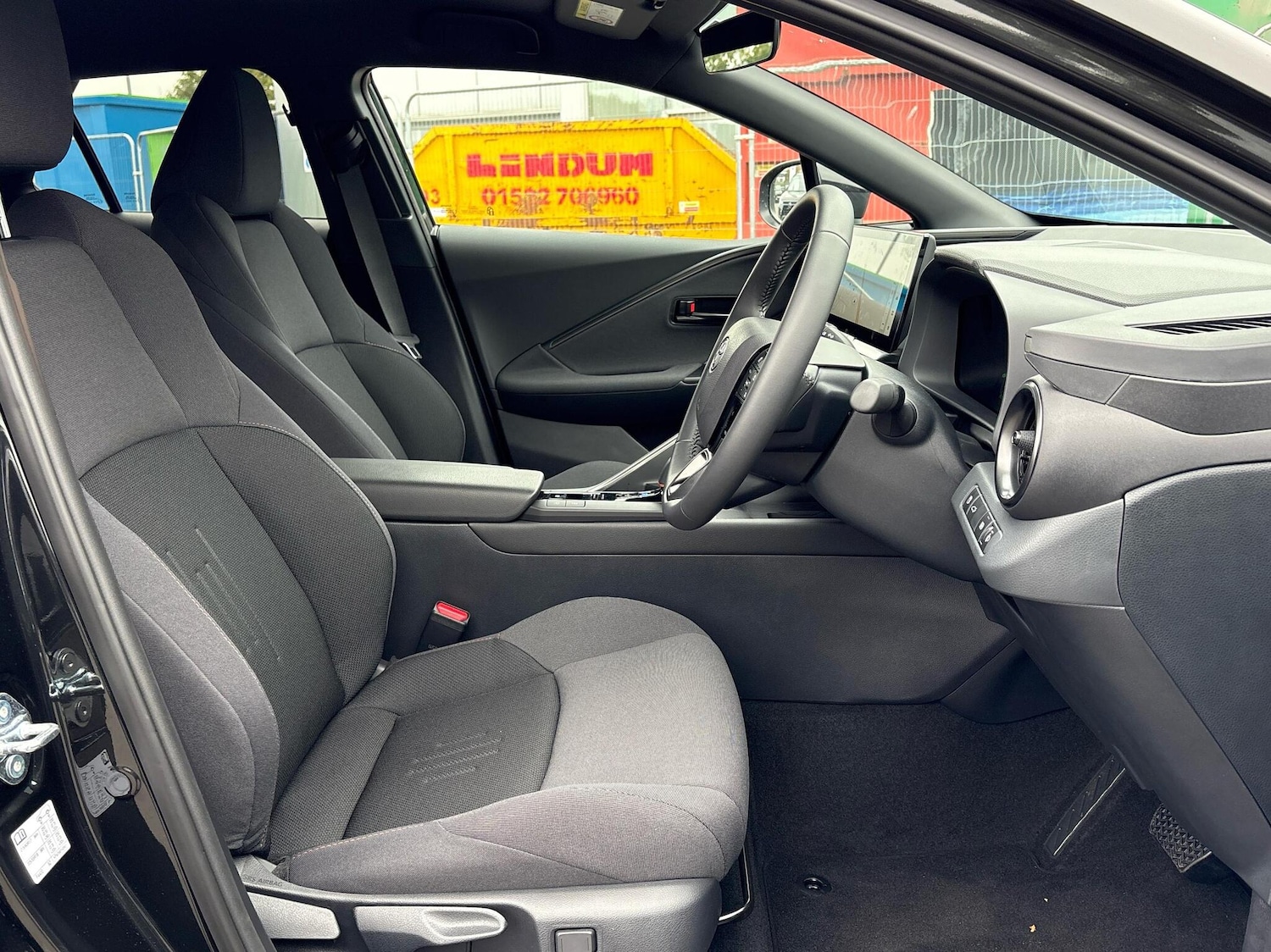 Used Toyota C-HR 2025 for sale - 76486678: Photo 11