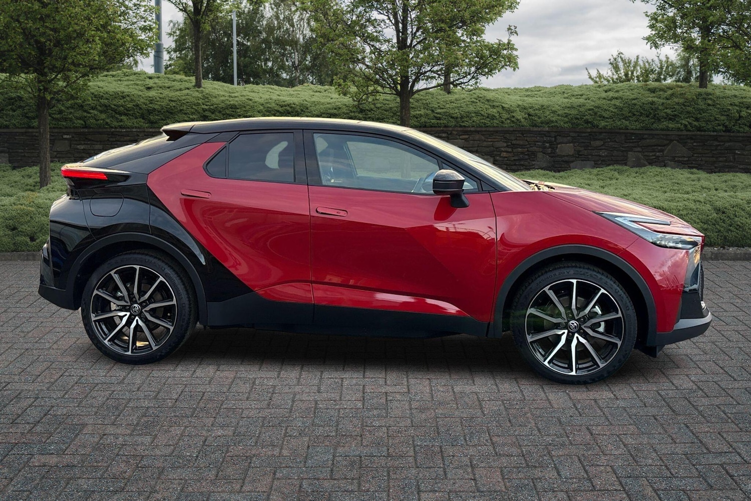 Used Toyota C-HR 2025 for sale - 76635348: Photo 12