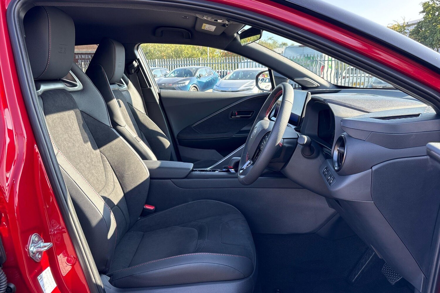 Used Toyota C-HR 2025 for sale - 76635348: Photo 16