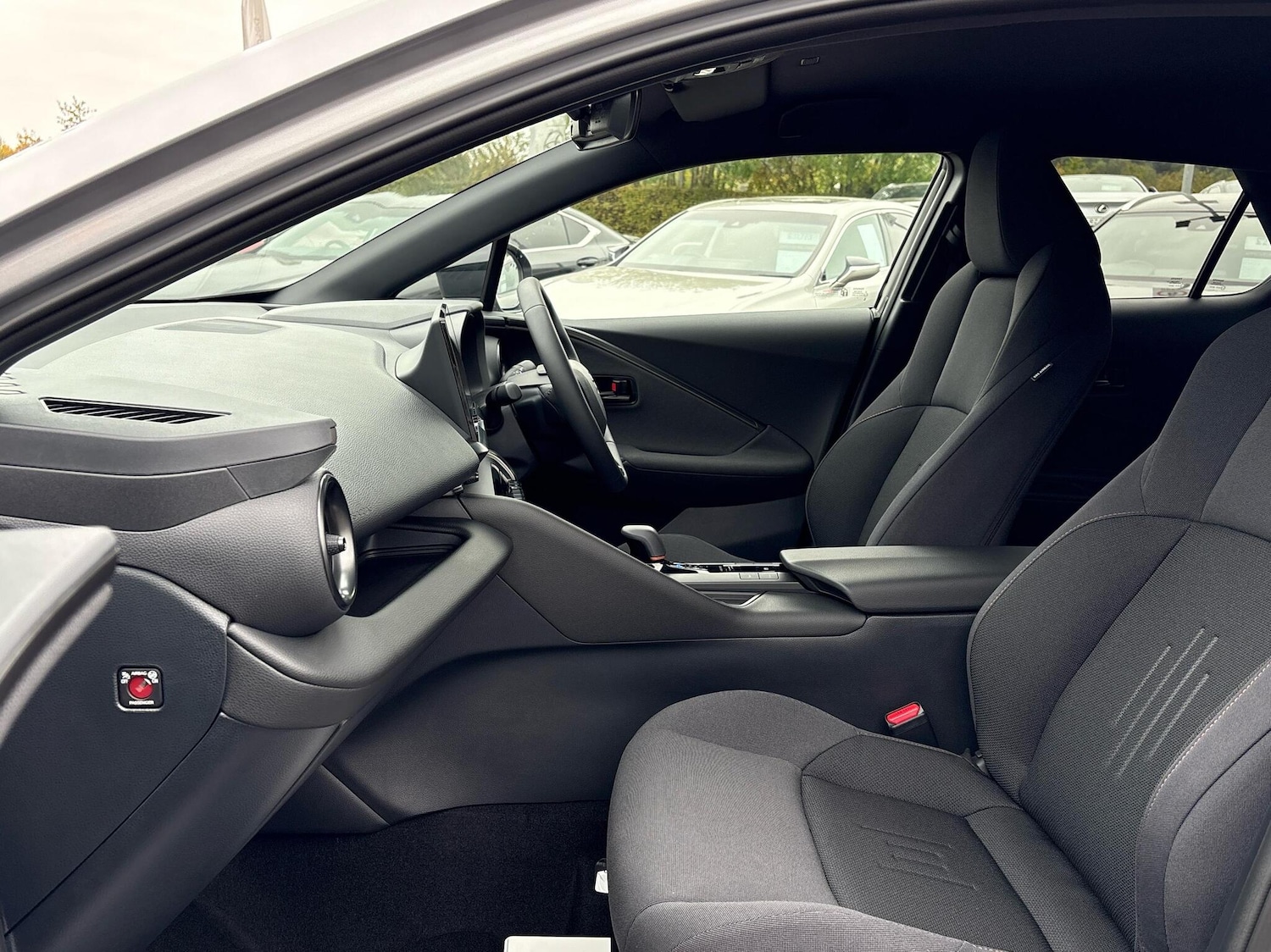 Used Toyota C-HR 2025 for sale - 76635366: Photo 10