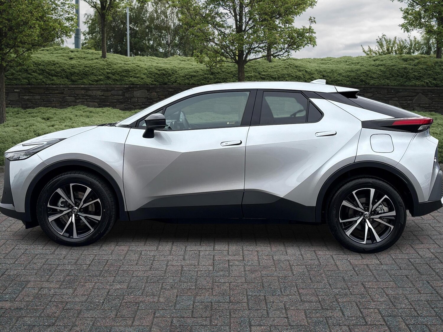 Used Toyota C-HR 2025 for sale - 76635366: Photo 17