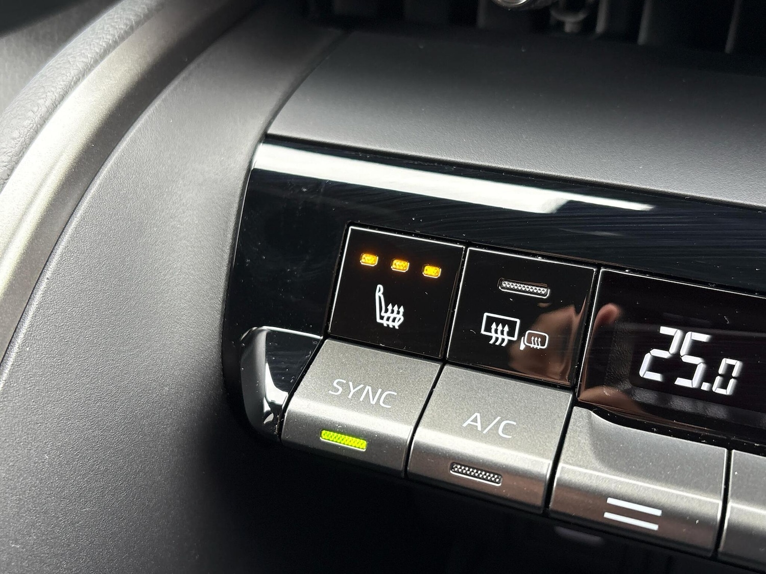 Used Toyota C-HR 2025 for sale - 76635366: Photo 27