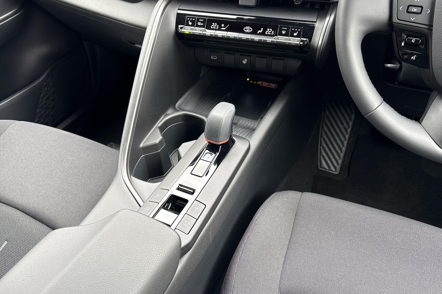 Used Toyota C-HR 2025 for sale - 76635366: Photo 33