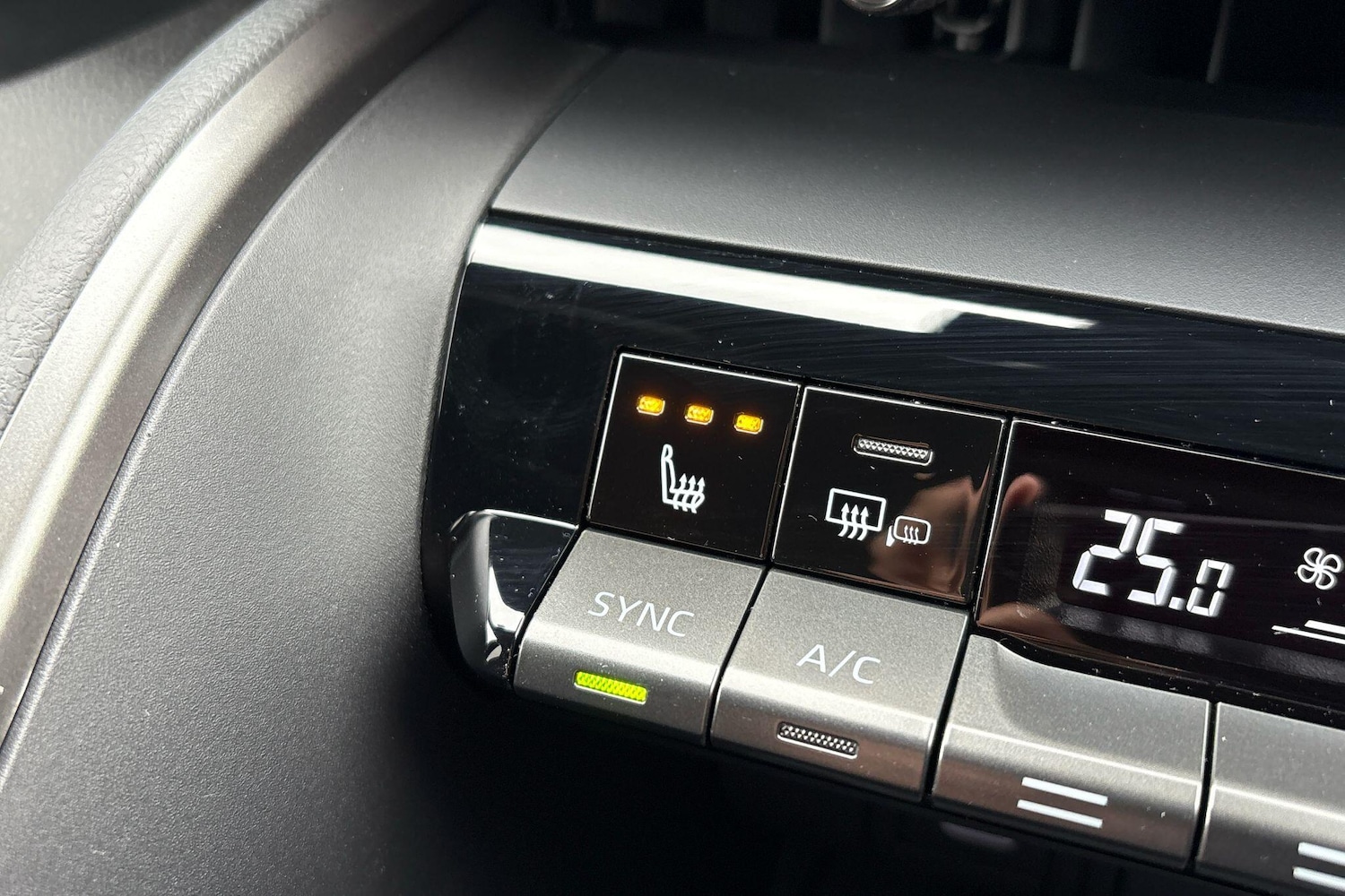 Used Toyota C-HR 2025 for sale - 76635366: Photo 39