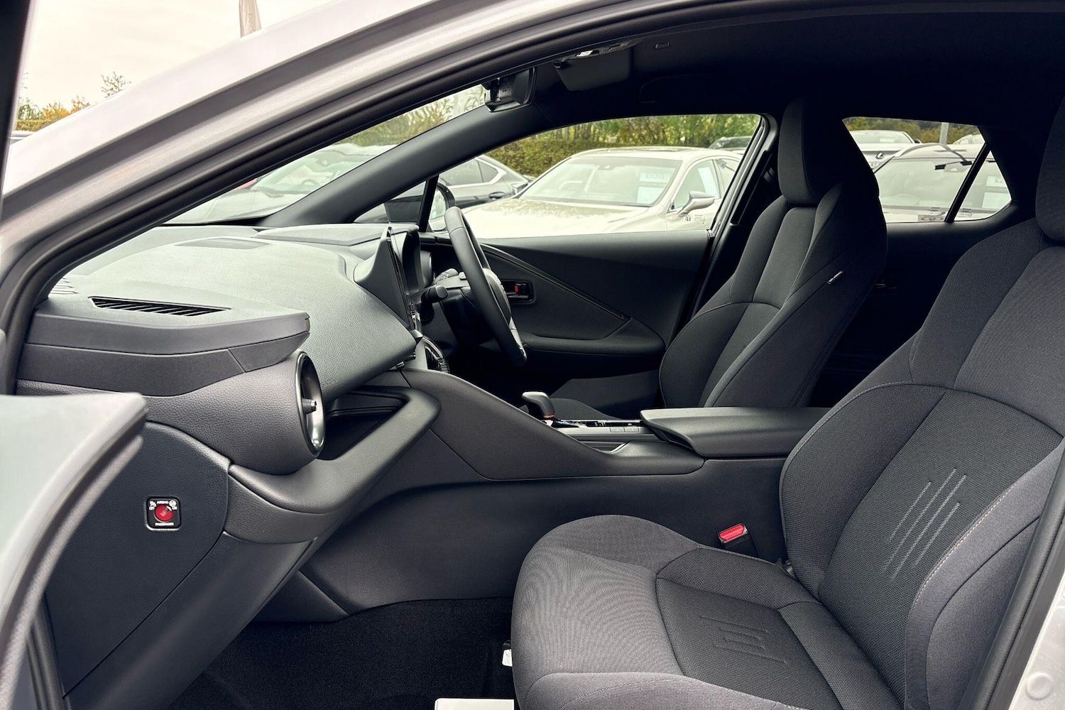 Used Toyota C-HR 2025 for sale - 76635366: Photo 46