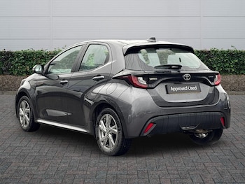 Used Toyota Yaris 2024 for sale - 77346388: Photo