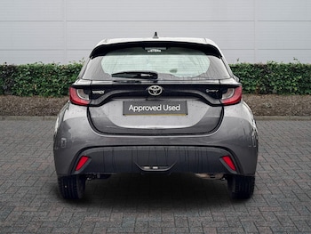 Used Toyota Yaris 2024 for sale - 77346388: Photo