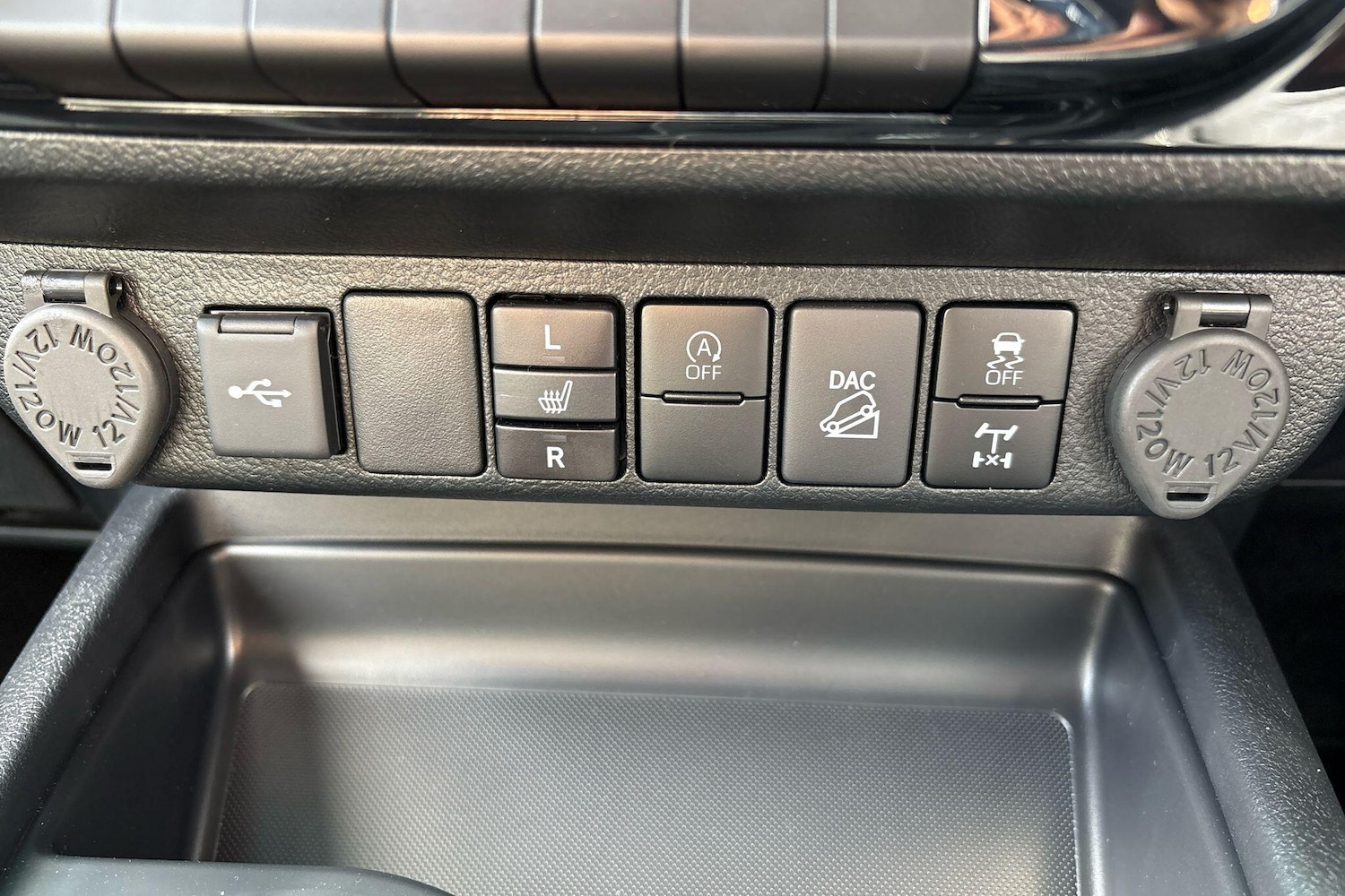 Used Toyota Hilux 2025 for sale - 76486620: Photo 12