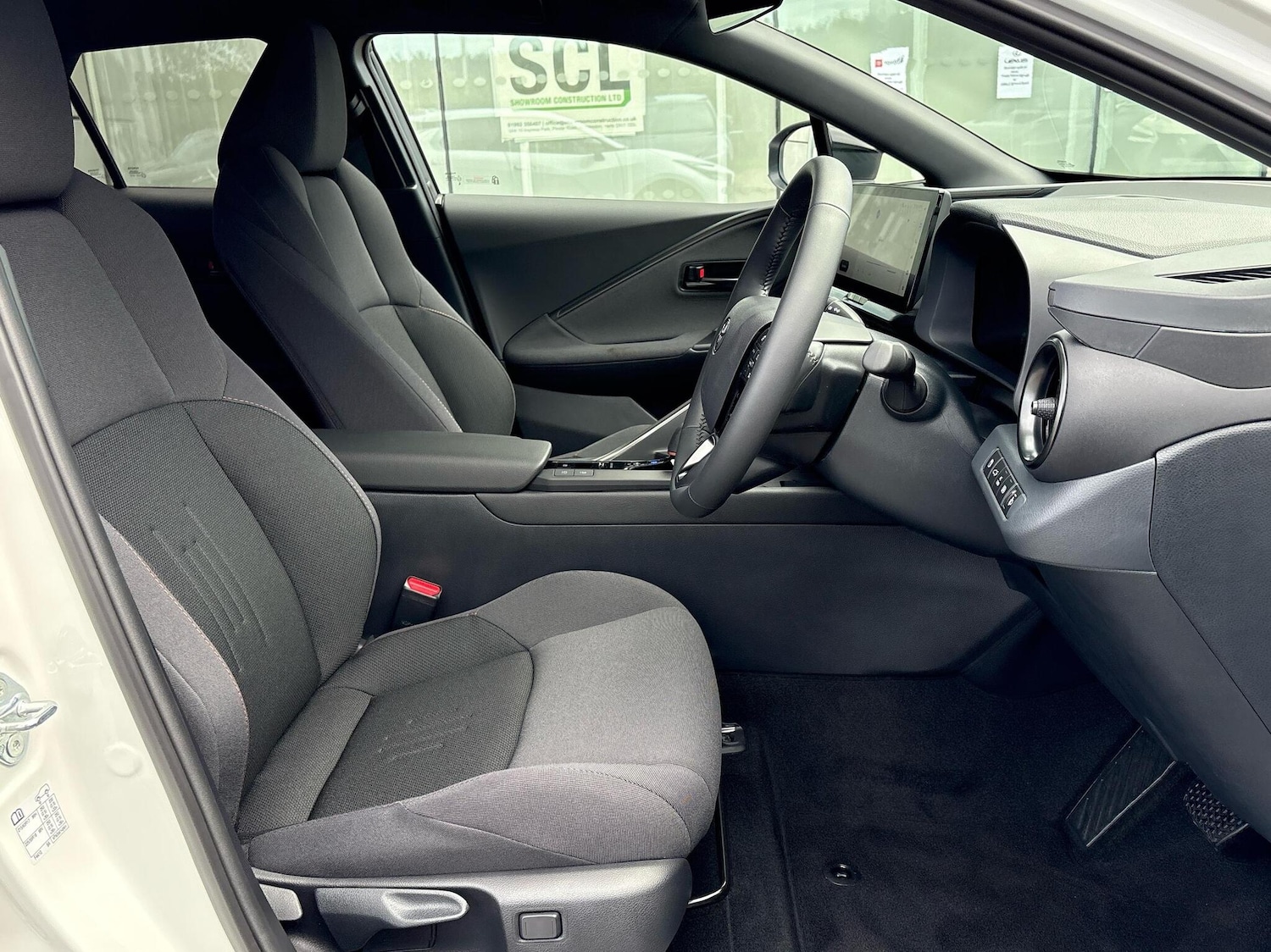 Used Toyota C-HR 2025 for sale - 76635398: Photo 11