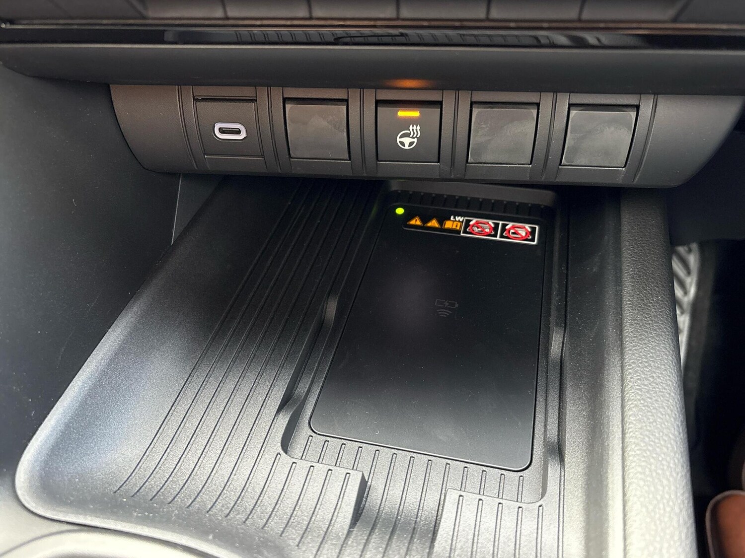 Used Toyota C-HR 2025 for sale - 76635398: Photo 25