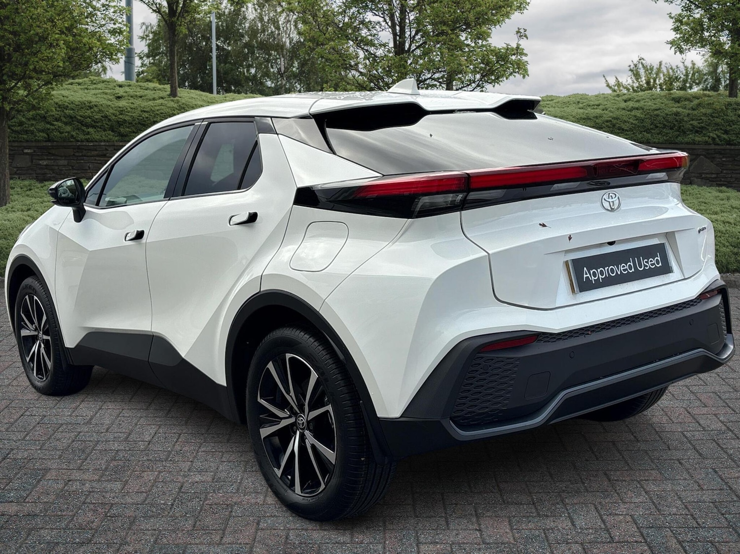 Used Toyota C-HR 2025 for sale - 76635398: Photo 4