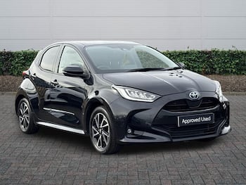 Used Toyota Yaris 2023 for sale - 79485556: Photo