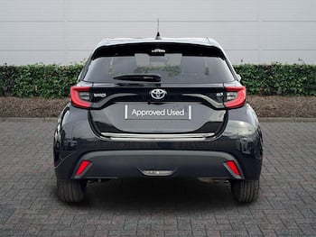 Used Toyota Yaris 2023 for sale - 79485556: Photo