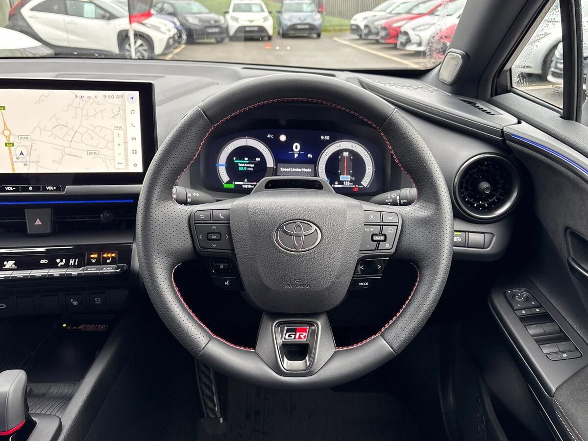 Used Toyota C-HR 2024 for sale - 77013625: Photo 8