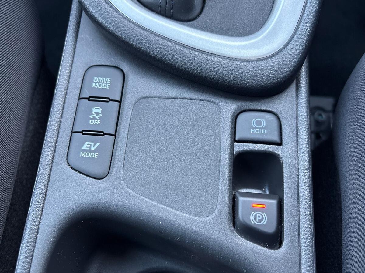 Used Toyota Yaris 2023 for sale - 77959270: Photo 20