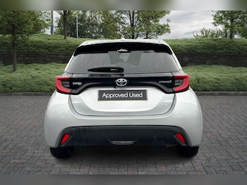 Used Toyota Yaris 2023 for sale - 78855964: Photo