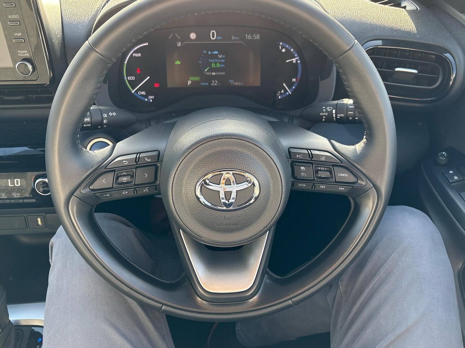 Used Toyota Yaris 2024 for sale - 75842344: Photo 10
